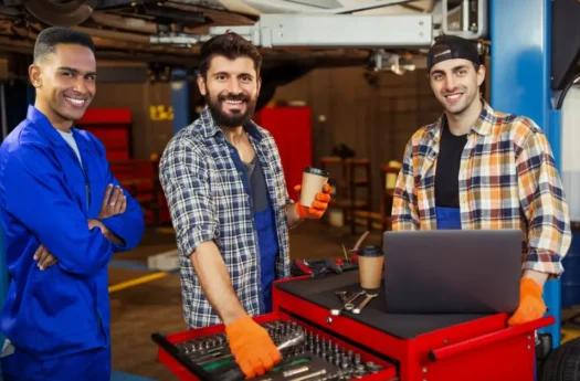 Trabajo de mecánico en Chile y guía completa para latinos